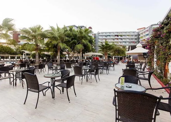 Ganita Club & Szálloda