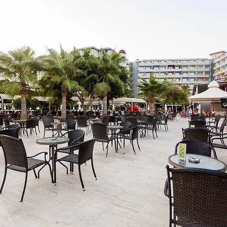 Ganita Club & Ξενοδοχείο