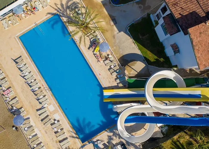 Ganita Club & Hotell